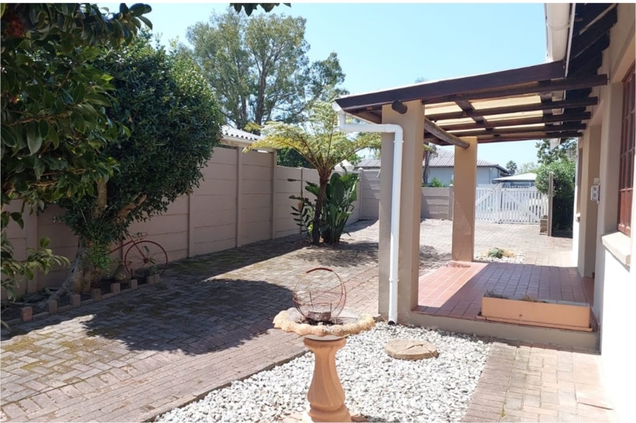 3 Bedroom Property for Sale in Denneoord Western Cape